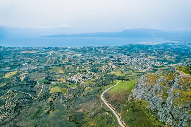 Acrocorinth Guide: Fortress Walls, Views and How to Combine It with Ancient Corinth