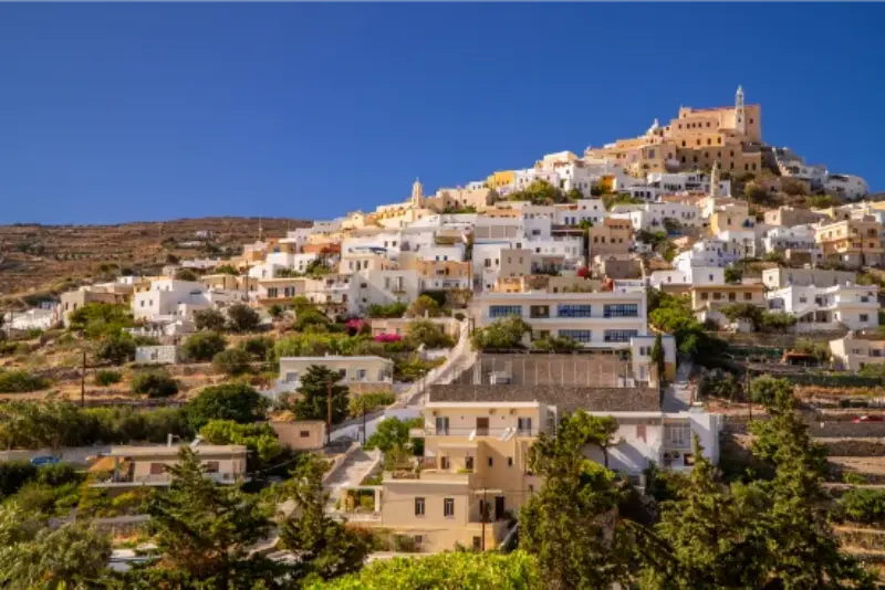Ermoupoli Syros Guide: Miaouli Square, Apollo Theatre, Vaporia, Museums and Where to Stay