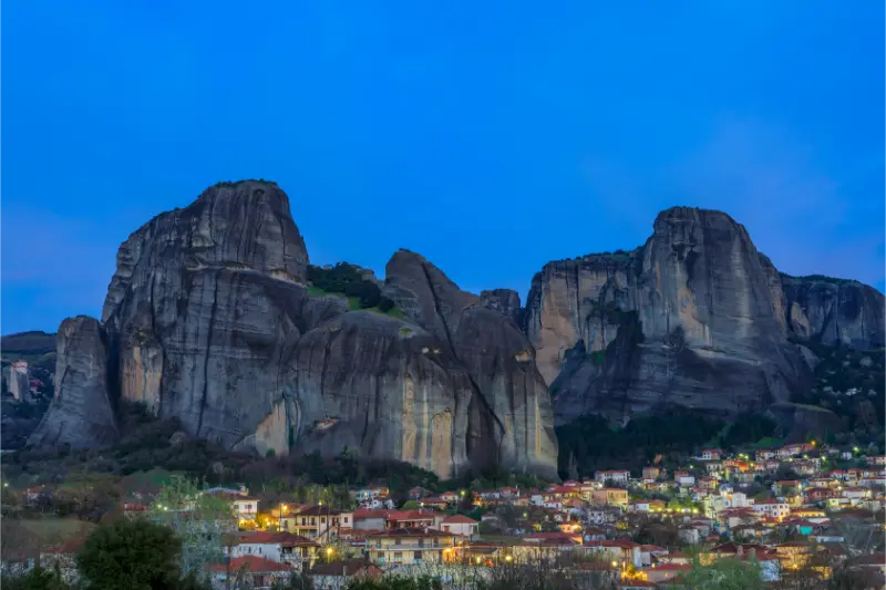 Meteora Hiking Guide: Monastery Trails, Kalambaka, Kastraki and Viewpoints