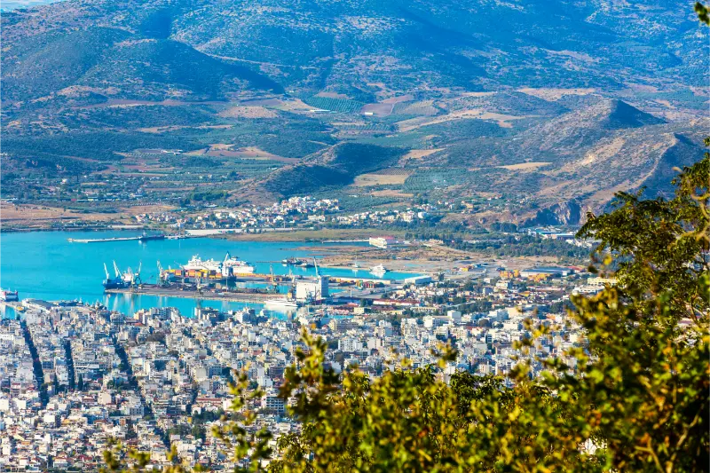 Volos Travel Guide: Waterfront, Tsipouradika, Pelion and a 3-Day Itinerary